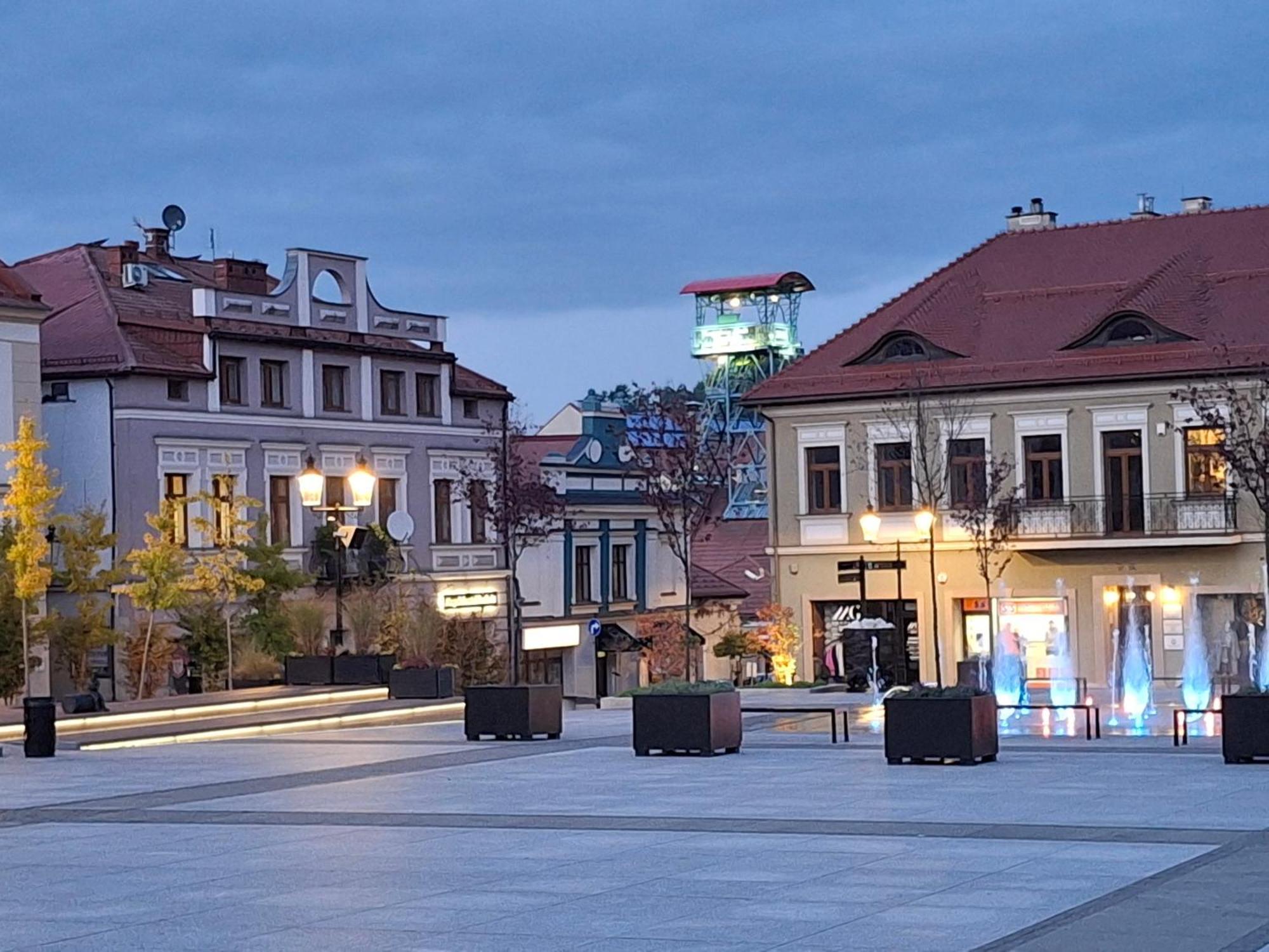 Klimatyczny Apartament Przy Bochenskim Rynku. Bochnia Esterno foto