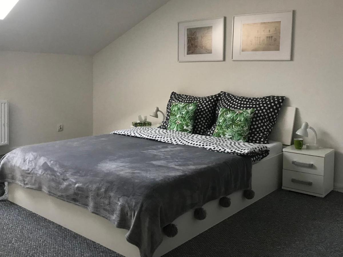 Klimatyczny Apartament Przy Bochenskim Rynku. Bochnia Esterno foto